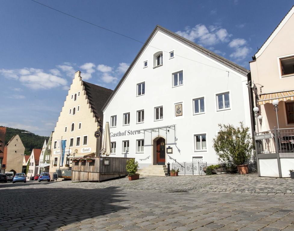 Gasthof Stern Hotel Greding Bagian luar foto