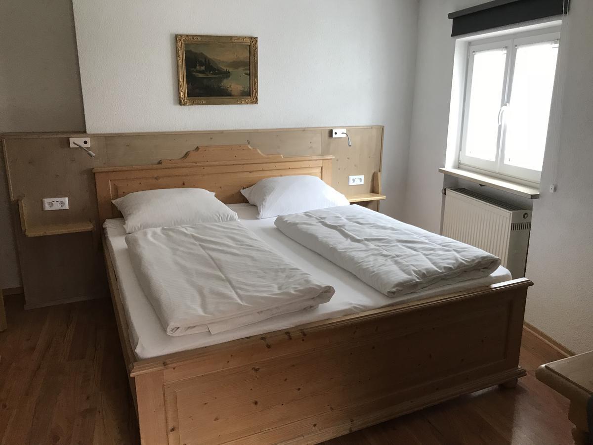 Gasthof Stern Hotel Greding Bagian luar foto